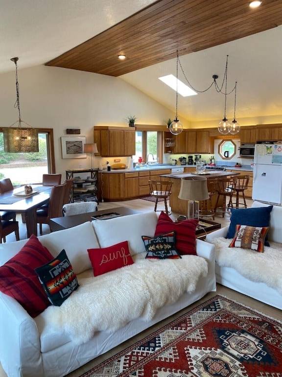 House Manzanita