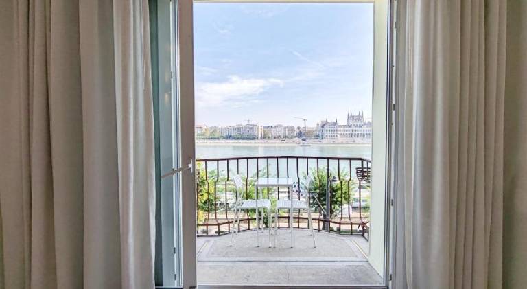 Apartment | Close to Hungarian Parliament Building in Budapest
