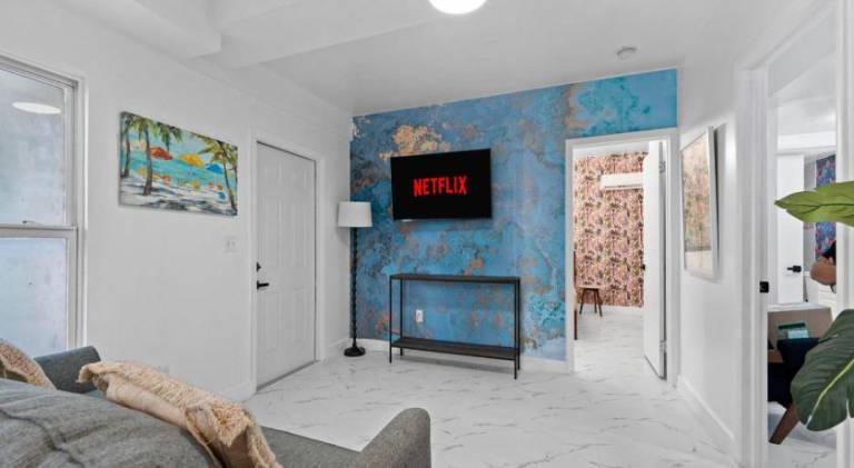 Apartment | Near Little Havana — photo 2
