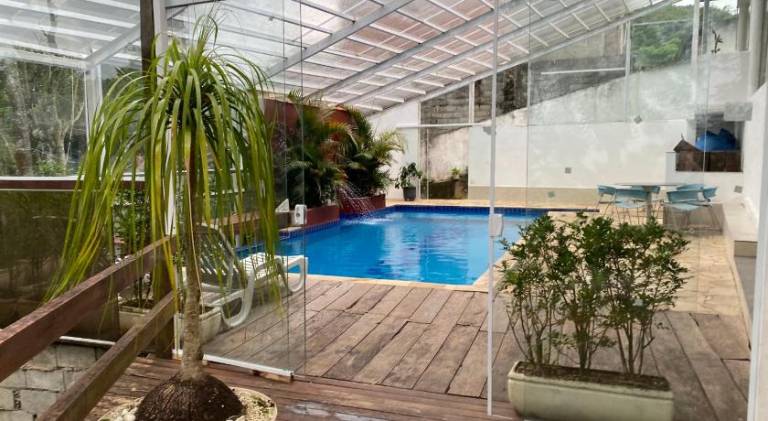 Vacation home with pool in Mairiporã