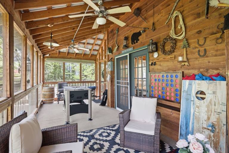 Creek Side Cottage - ️Creekside Views, Chill by the Fire Pit and Porches — photo 5