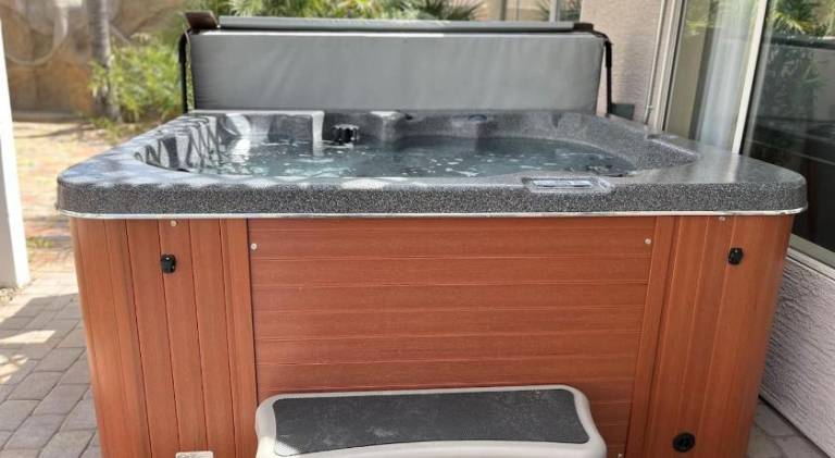 House with pool & jacuzzi | Perfect for remote work | Dogs allowed in Phoenix, AZ