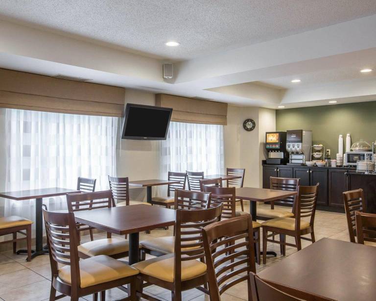 Sleep Inn & Suites Queensbury - Lake George — photo 4