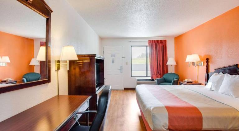 Motel 6 White House, TN — photo 2