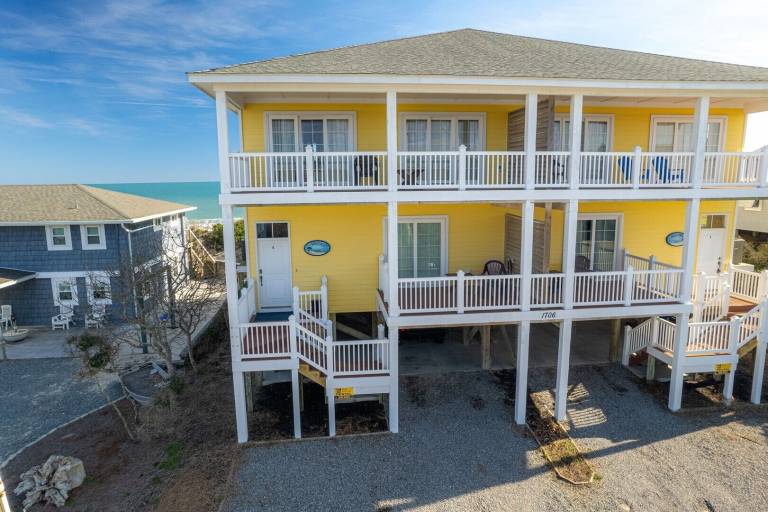 House Surf City