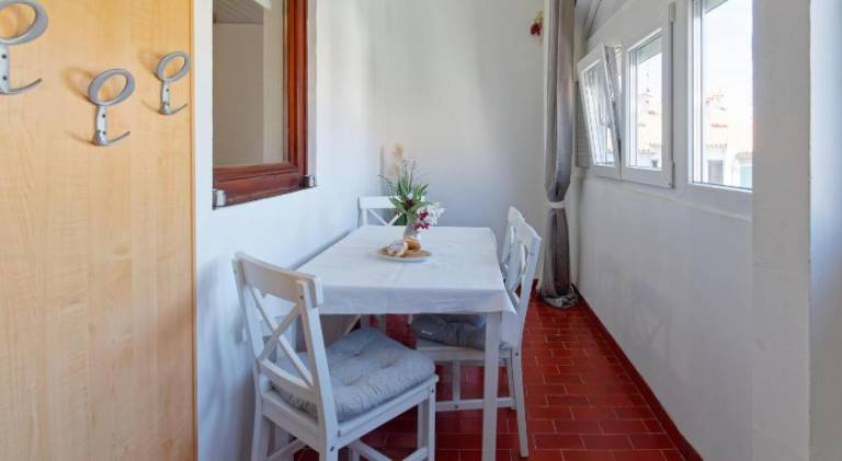 Apartment with 2 rooms for 4 persons — photo 4