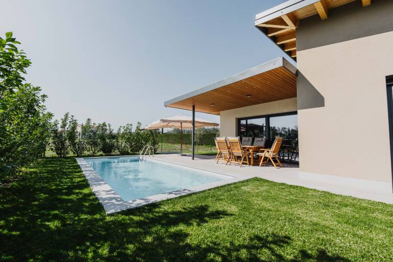 Villa 'Luxe Maxime' with Private Pool, Wi-Fi and Air Conditioning — photo 2