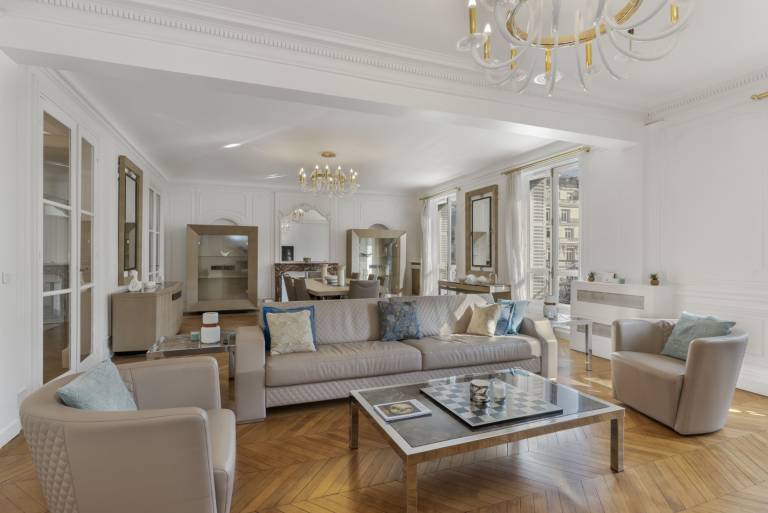 Luxury 5 Bed Residence - Opposite Arc de Triomphe in Courbevoie