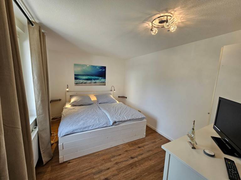 Holiday apartment with terrace, garden & grill in Timmendorfer Strand
