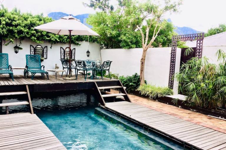 Bed & Breakfast  Rondebosch East