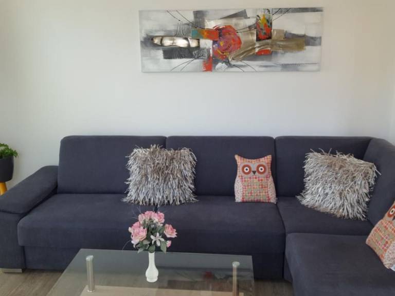 Fully equipped rental apartment with patio, grill & yard | Mountain view | Pets allowed — photo 5