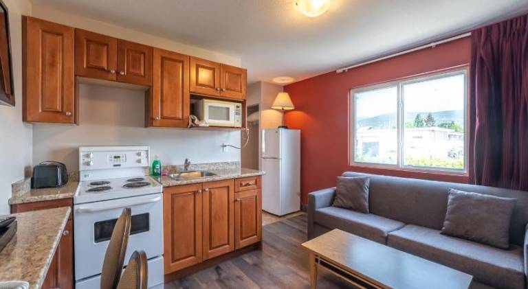 Sahara Courtyard Inn Penticton — photo 5