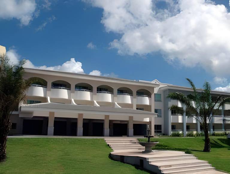 Bahia Plaza Hotel in Pouso Alegre