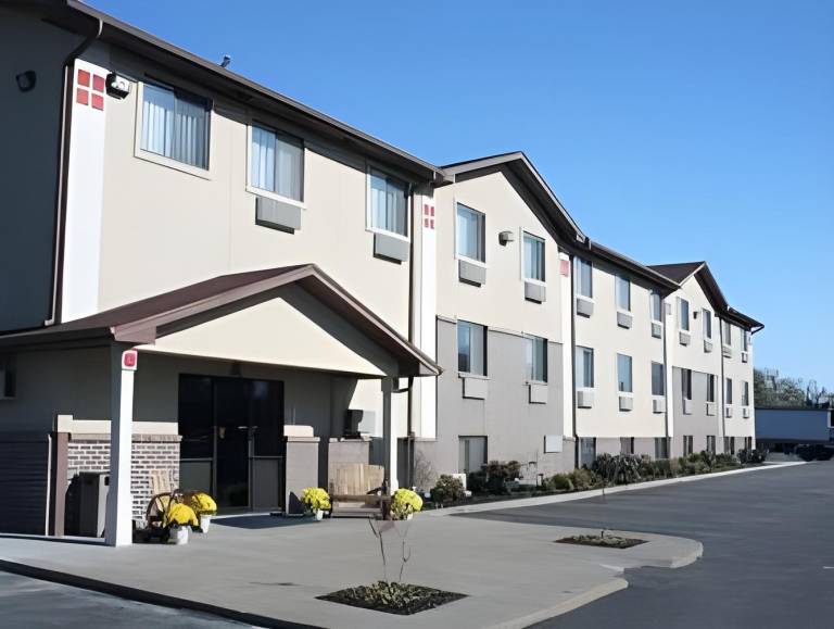 Super 8 By Wyndham Abilene Ks in Abilene, KS
