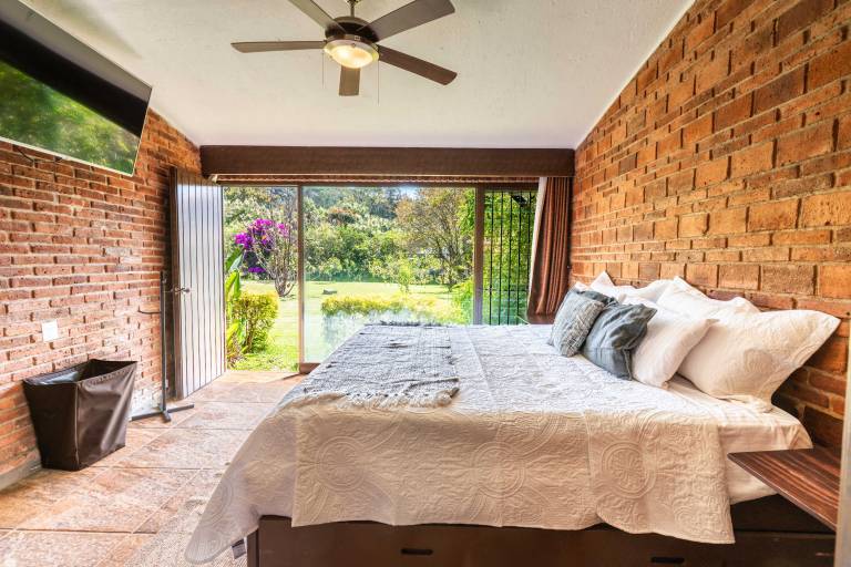 Villa with BBQ, fast internet & garden | Lake view — photo 3