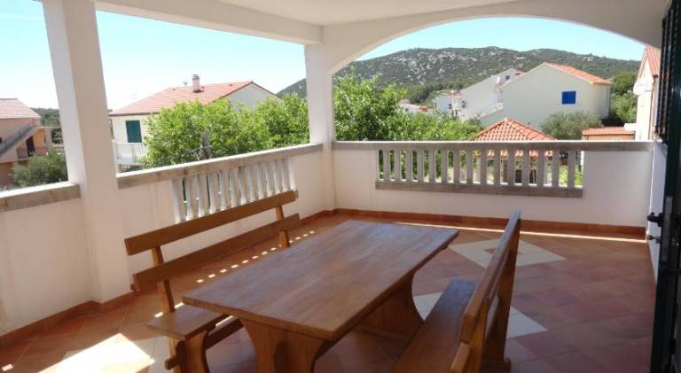 Serviced apartment with BBQ & patio | Good for workation | Pets are welcome in Vodice