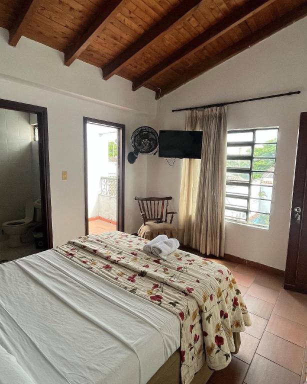 Bungalow with pool | Pet-friendly — photo 2
