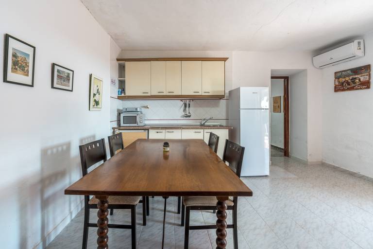 Apartment with pool, garden & patio | Sea view — photo 3