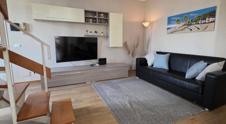 Holiday apartment with terrace | Suitable for remote work in Carrara