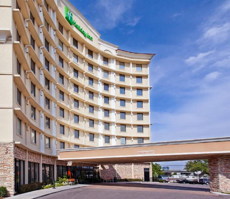 Holiday Inn Express Dallas Market Center By IHG — photo 4