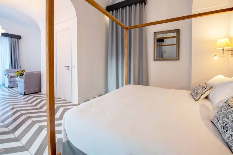 Luxury Suite with Terrace — photo 5