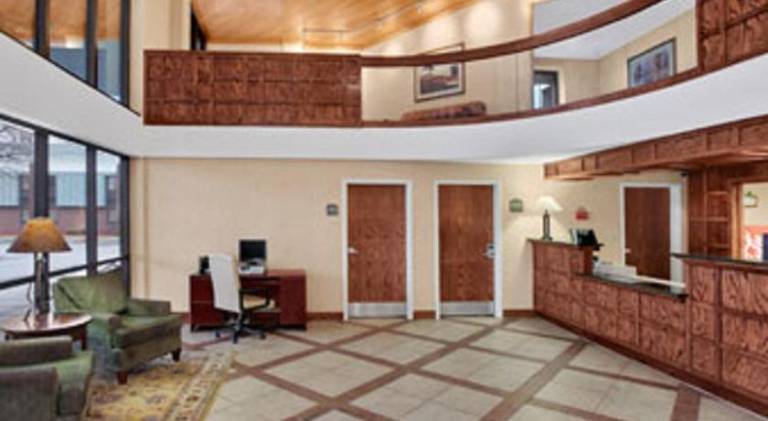 Baymont by Wyndham Elkhart — photo 2
