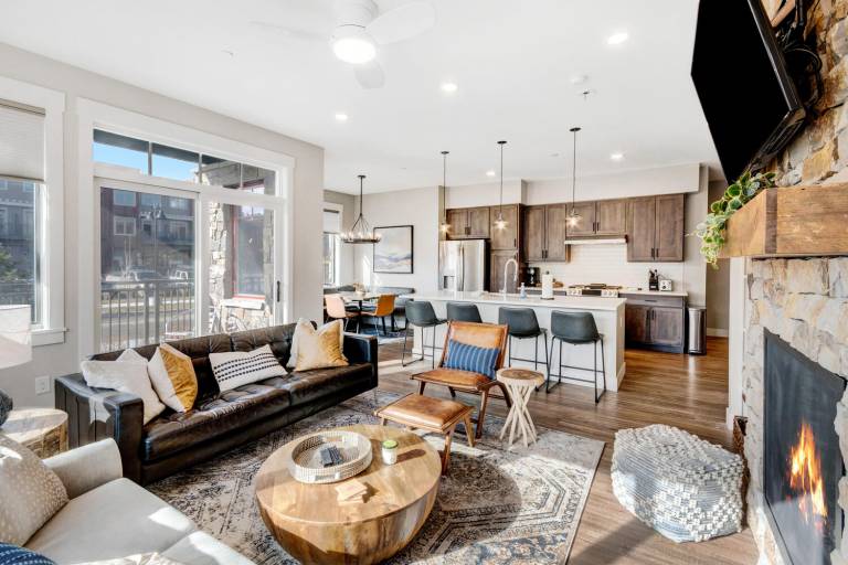 Downtown WP Loft 101 I Hot Tub I Great Views I Heated Garage I Discounted Attractions in Winter Park, CO