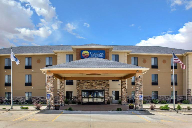 Comfort Inn & Suites Cedar Rapids North - Collins Road in Cedar Rapids, IA
