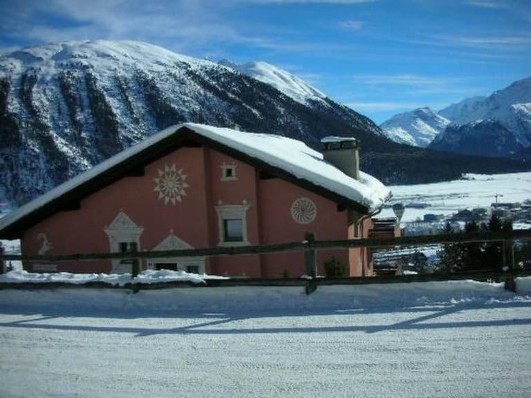 Ferienwohnung in Samedan für max. 4 Personen Ferienwohnung in Samedan für max. 4 Personen