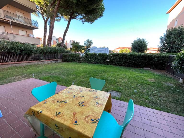 Rental apartment with garden — photo 4