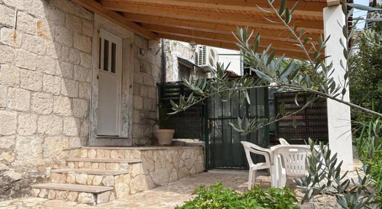 Rental apartment with patio | Near Diocletian's Palace in Split