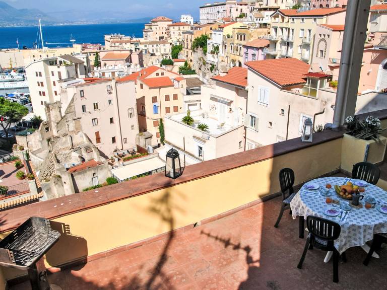 Fully equipped apartment with terrace & barbeque | Sea view | Dogs allowed — photo 5