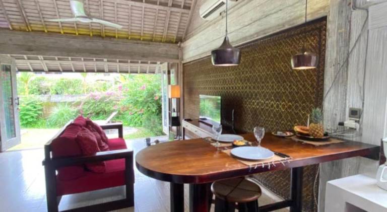 Villa with pool — photo 3