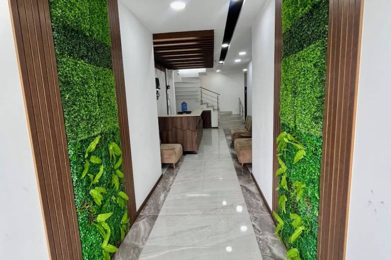 Hotel RYA Center