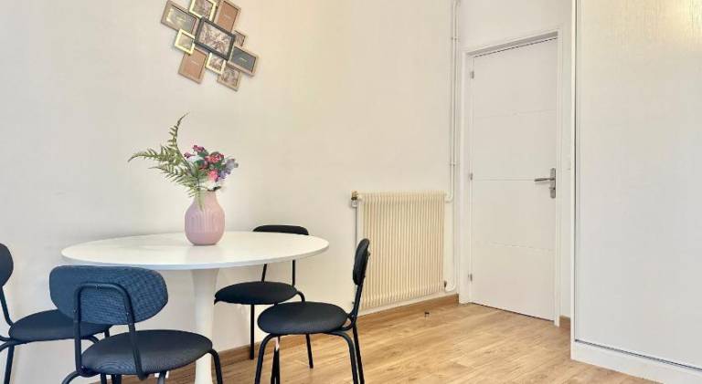 Elegant Apt Sleep 5 in Alasseur Near Eiffel Tower — photo 5