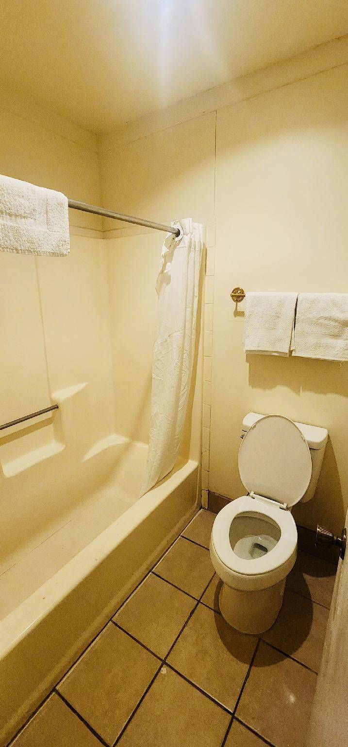 Heritage inn & suites — photo 2