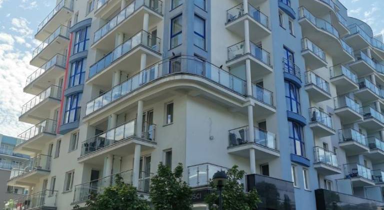 Holiday apartment with pool & hot tub in Kolobrzeg