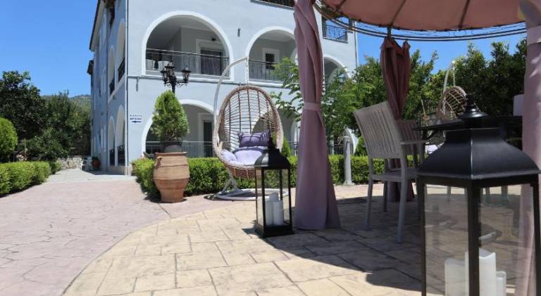 Lovely serviced apartment with yard & patio | Good for workation | Pets are welcome — photo 5