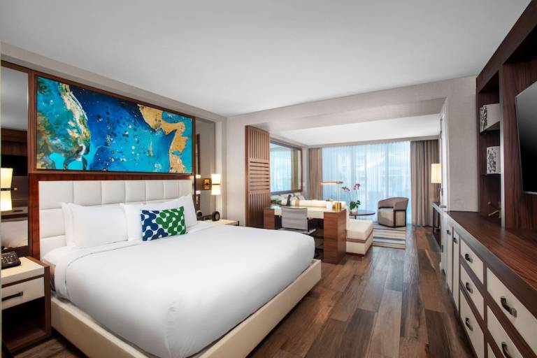 Resort  Central Beach