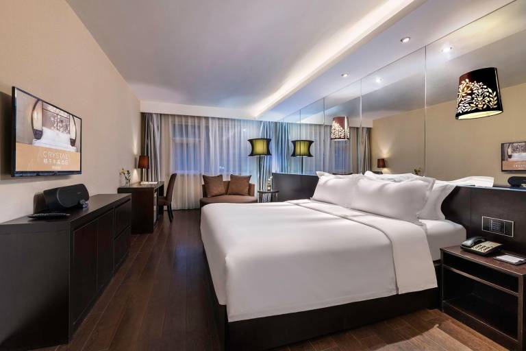 Orange Hotel Select Qingdao Wusi Square — photo 2