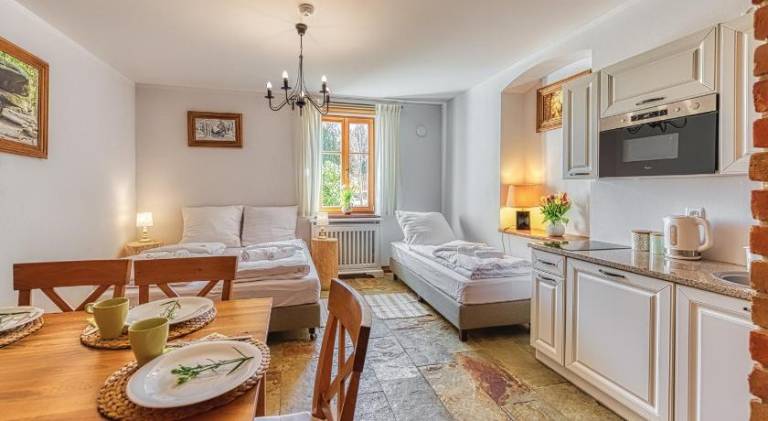 Rental apartment with barbecue & yard — photo 3