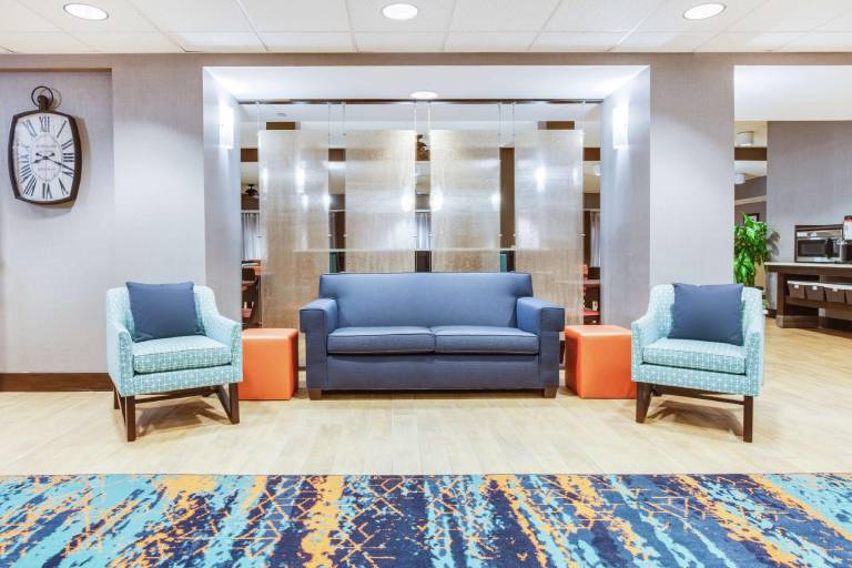 Hampton Inn Orlando Int'l Dr. Area/Convention Center — photo 3