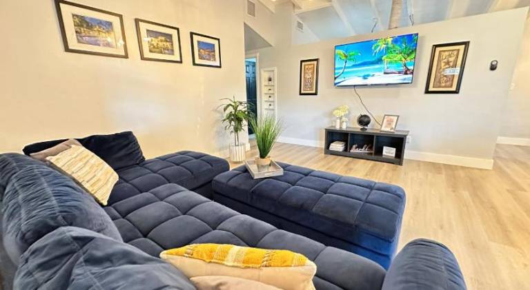 Fully equipped house with patio, private pool & yard | Pets are welcome — photo 2