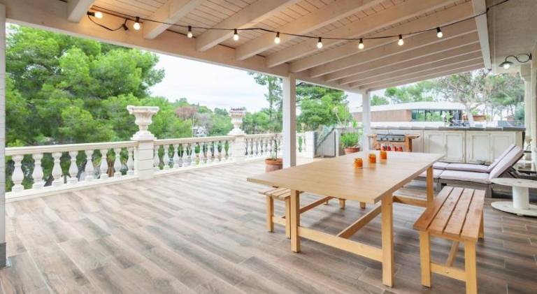 House with terrace, private pool & BBQ — photo 5