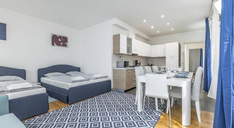 Apartment with 3 rooms for 8 persons in Prague