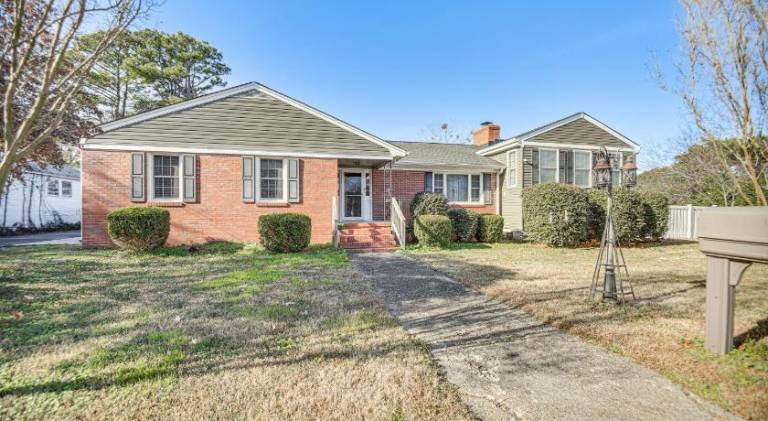 Vacation home with 3 rooms for 6 persons in Hampton, VA