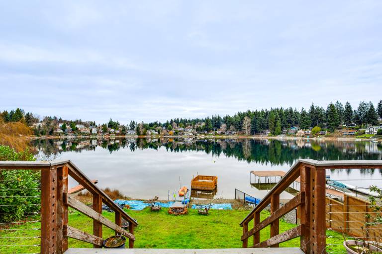 3 Mi to Puget Sound: Lakefront Gem w/ Patio! in Lakewood, WA