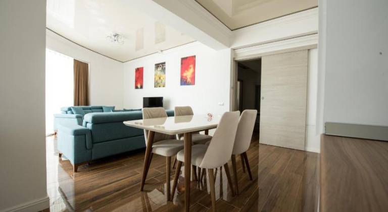 Serviced apartment with pool, jacuzzi & sauna — photo 4