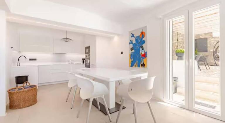 Fully equipped villa with yard, private pool & terrace | Next to the beach | Pets are welcome — photo 5