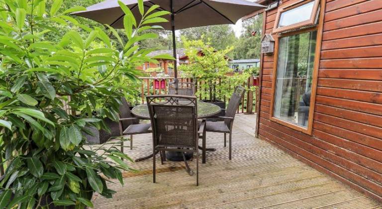 Lodge with garden, patio & pool | Suitable for remote work — photo 5